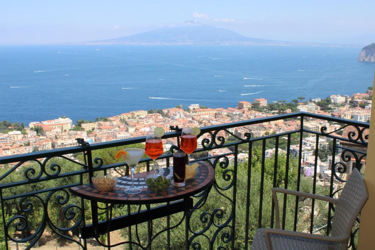 Casa Vacanze Chery Sorrento Luaran gambar