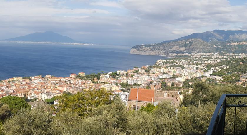 Casa Vacanze Chery Sorrento Luaran gambar